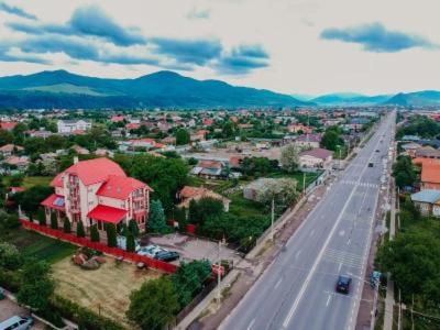 Pensiunea Octogon Piatra Neamţ Buitenkant foto