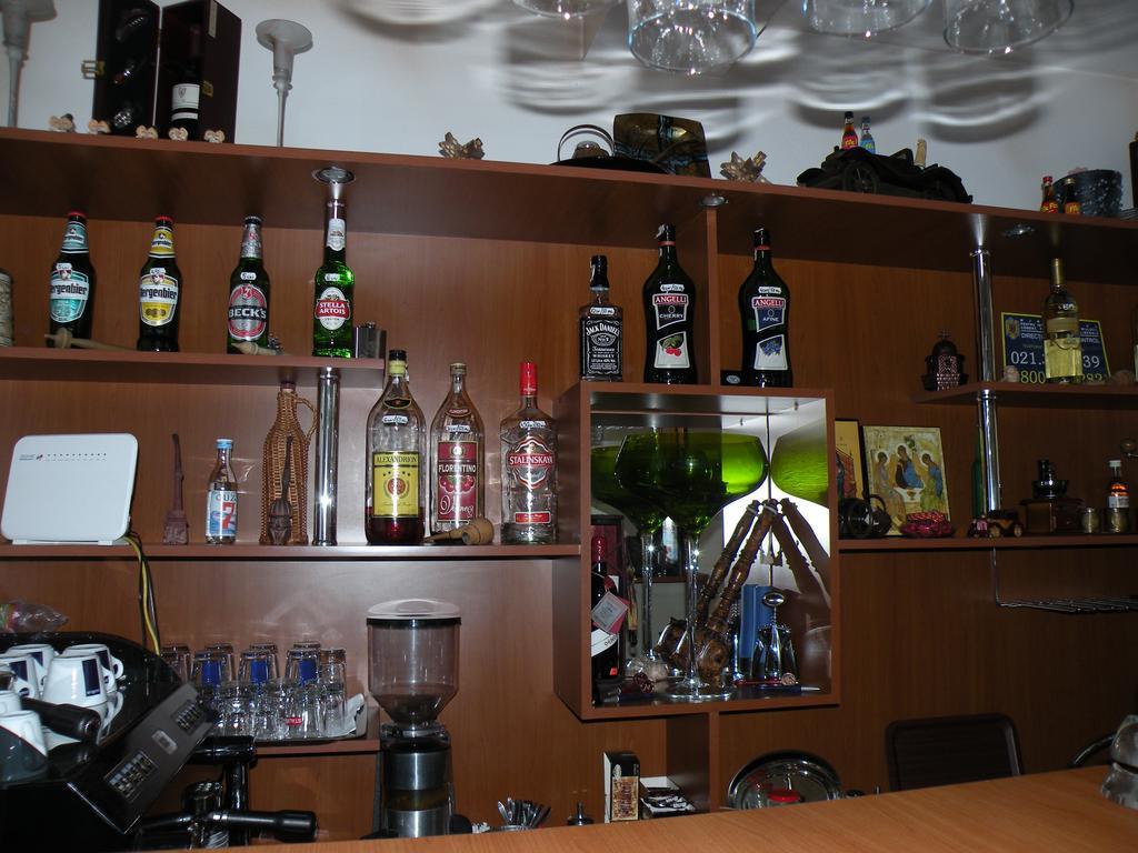 Pensiunea Octogon Piatra Neamţ Buitenkant foto